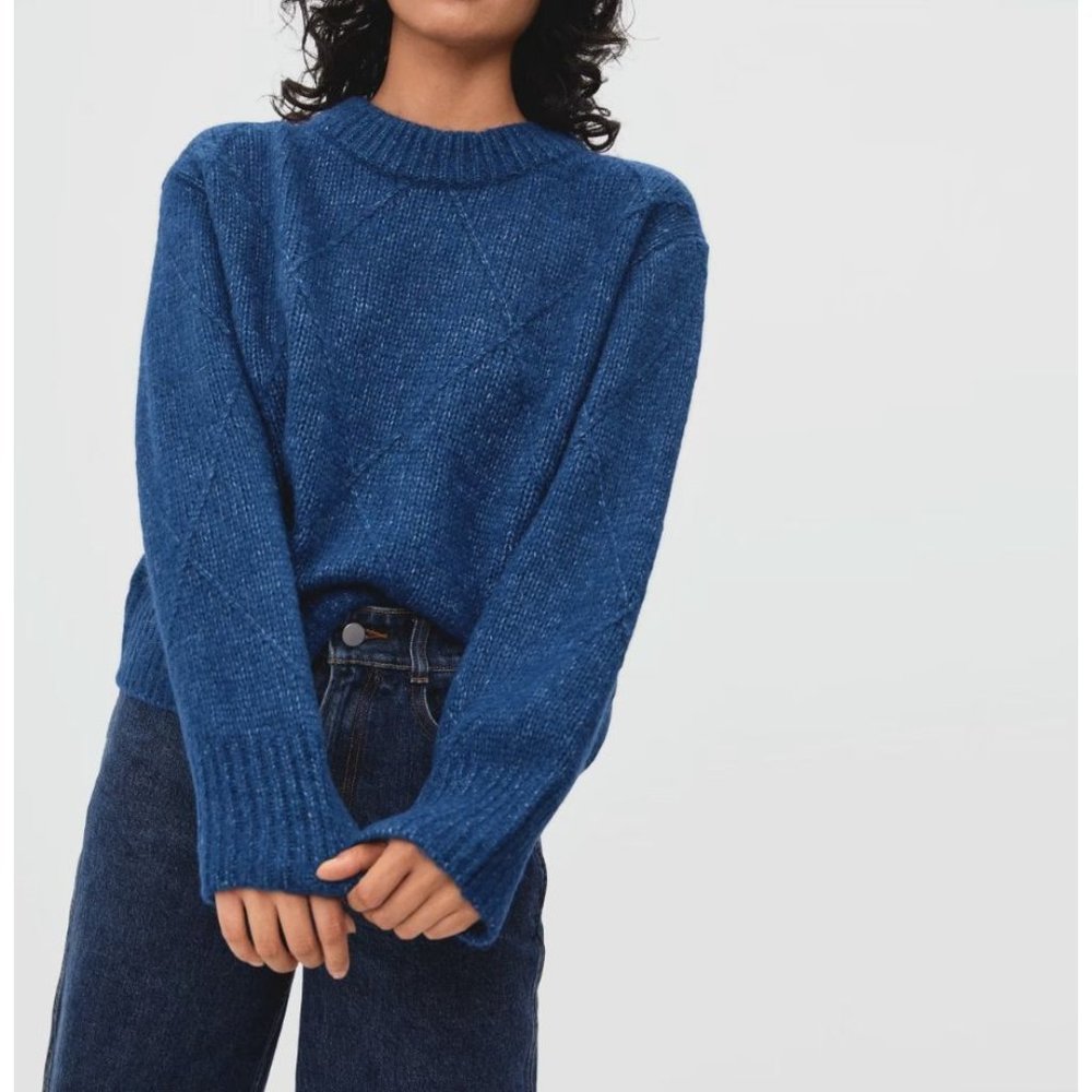 Everlane The Diamond Stich Cloud Crewneck Sweater in Blue Small
